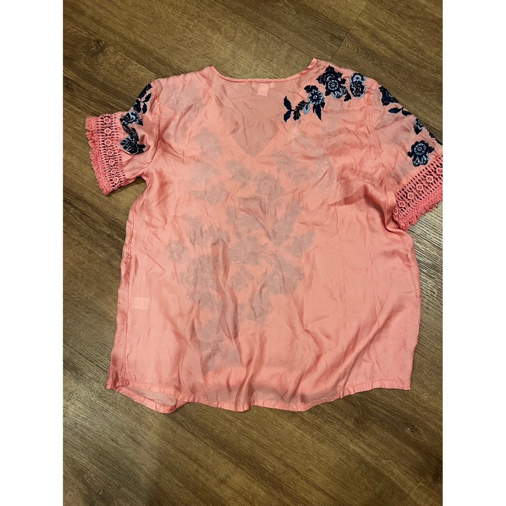 Sundance embroidered pink coral top size large - Picture 5 of 5
